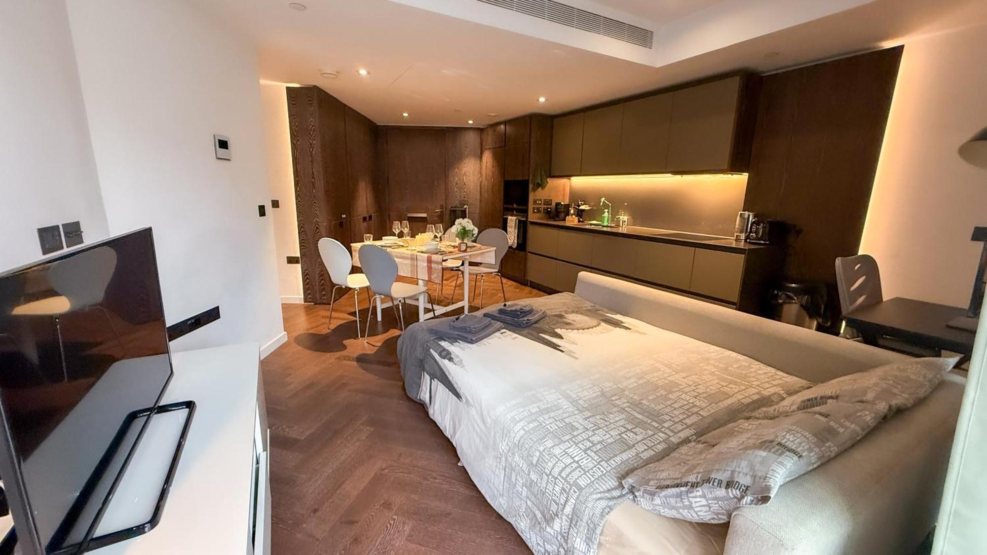 Luxury Apartment Steps From Battersea Power St And Close To Victoria & Chelsea Londres Exterior foto
